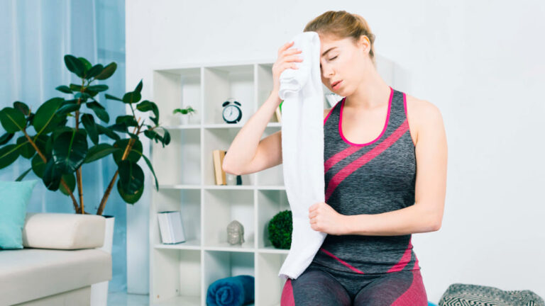 How to Lose Water Weight Fast and Safely: 9 Expert Tips