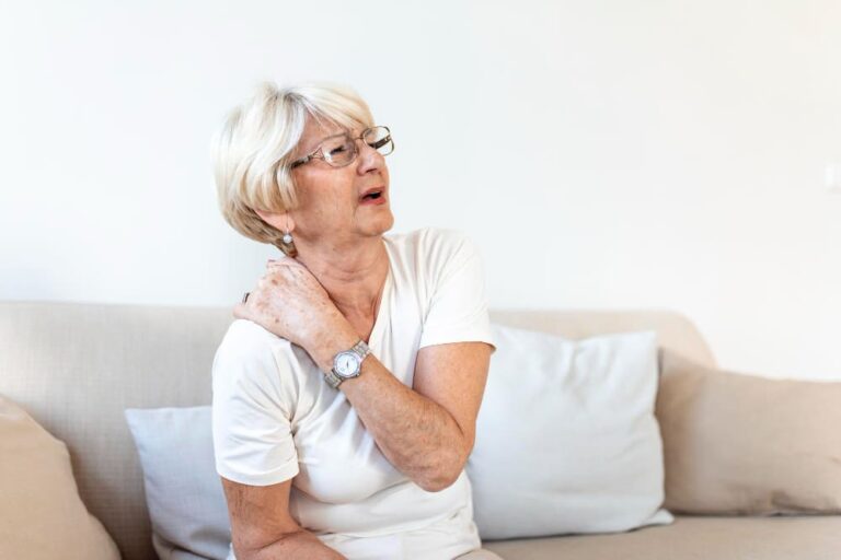 Living with Fibromyalgia: A Guide to Treatment & Management